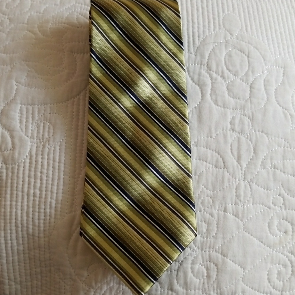 Guy Laroche 100% silk men's neck tie